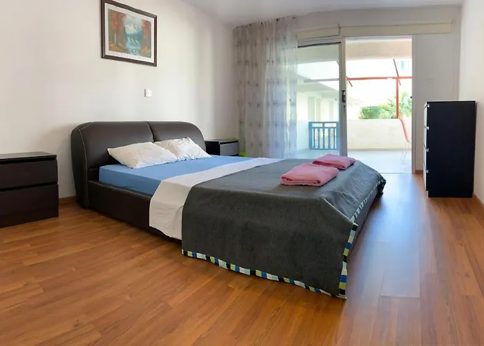 Апартаменты Napa Blue Apartment, Xxl Pool,in Hearth Of Айя-Напа